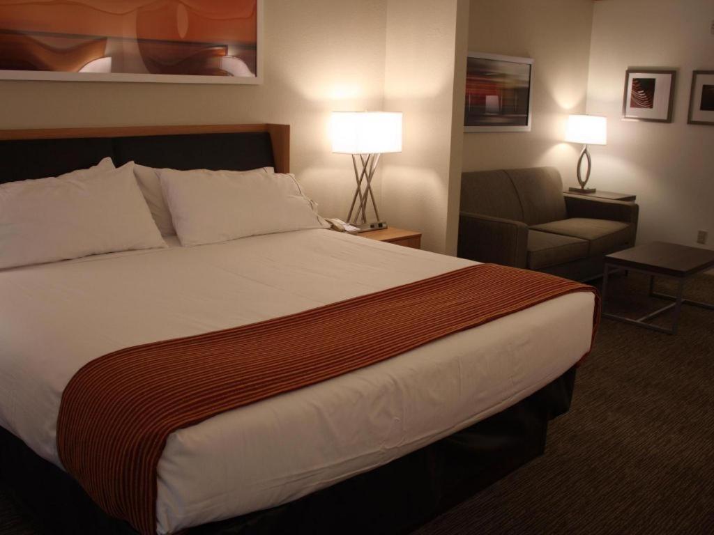 Holiday Inn Express Munising-Lakeview Hotel By Ihg Eksteriør bilde