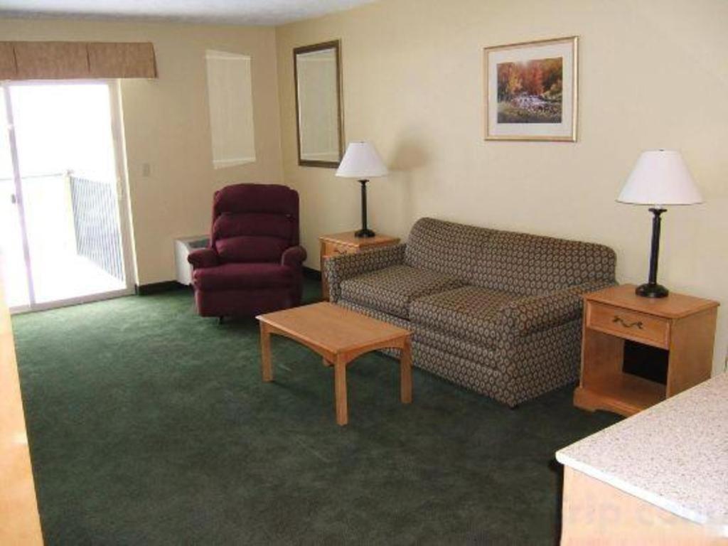 Holiday Inn Express Munising-Lakeview Hotel By Ihg Eksteriør bilde