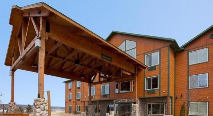 Holiday Inn Express Munising-Lakeview Hotel By Ihg Eksteriør bilde
