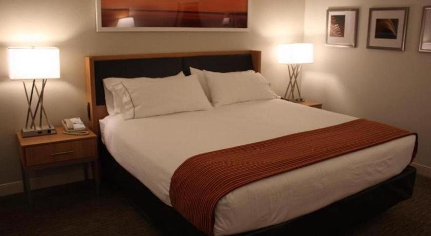 Holiday Inn Express Munising-Lakeview Hotel By Ihg Eksteriør bilde