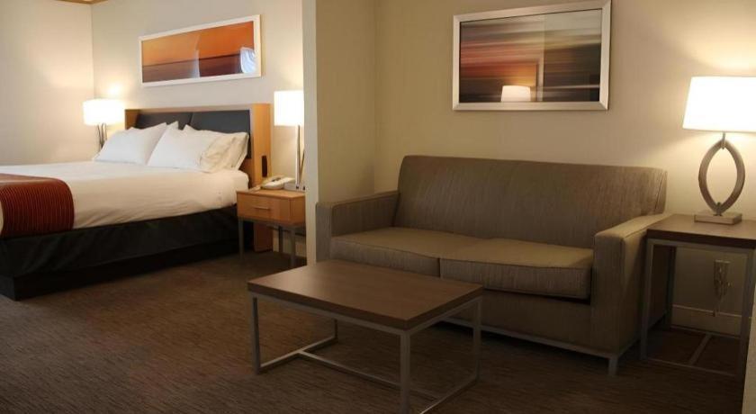 Holiday Inn Express Munising-Lakeview Hotel By Ihg Eksteriør bilde
