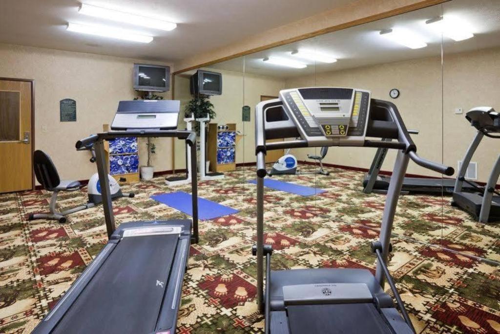 Holiday Inn Express Munising-Lakeview Hotel By Ihg Eksteriør bilde